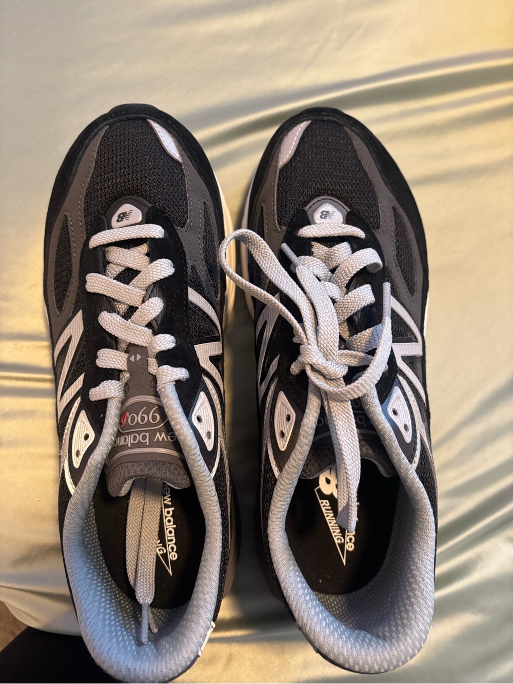 New Balance Black & Gray Men's/womens Athletic Sneakers